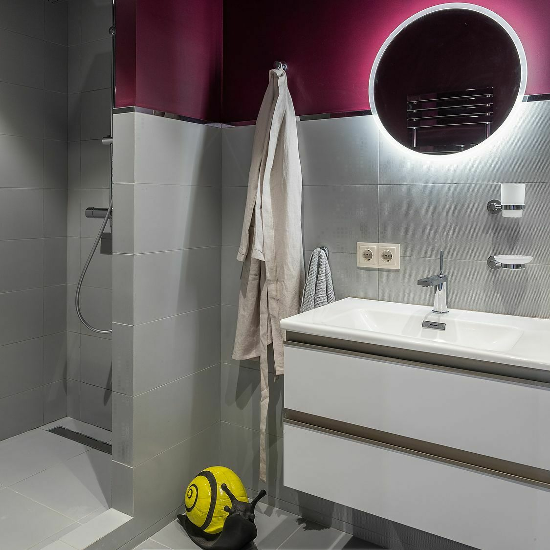 Изображение товара Розетка без заземления, двойная, со шторками,16А, в сборе, Песочный, ATN001222 Atlas Design Nature Schneider electric