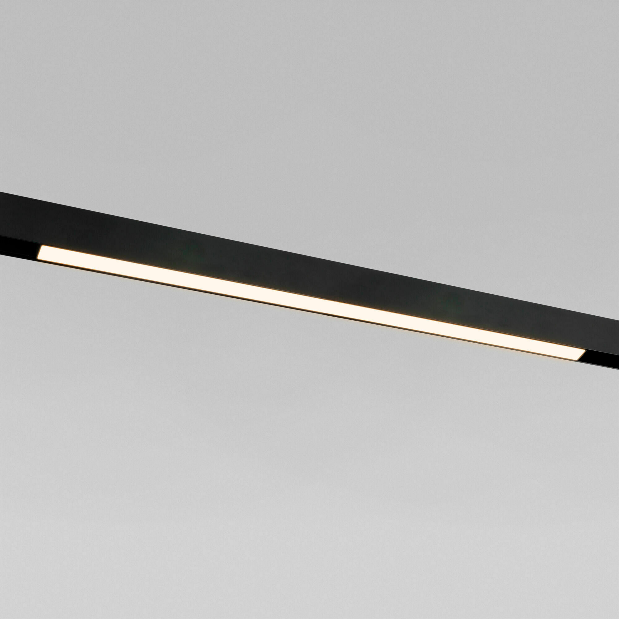 Изображение товара L02 Трековый светильник 30W 3000K чёрный 85034/01 Slim Magnetic Elektrostandard