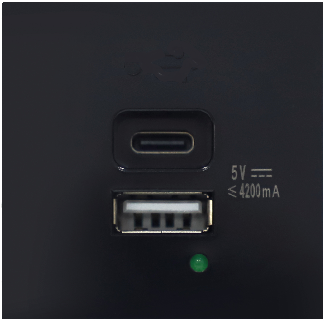 Изображение товара USB зарядное устройство, 4.2A , Type A + C, 2 мод., черн. (45х45мм) Donel