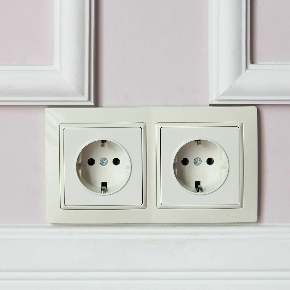 Изображение товара Розетка без заземления, двойная, со шторками,16А, в сборе, Песочный, ATN001222 Atlas Design Nature Schneider electric