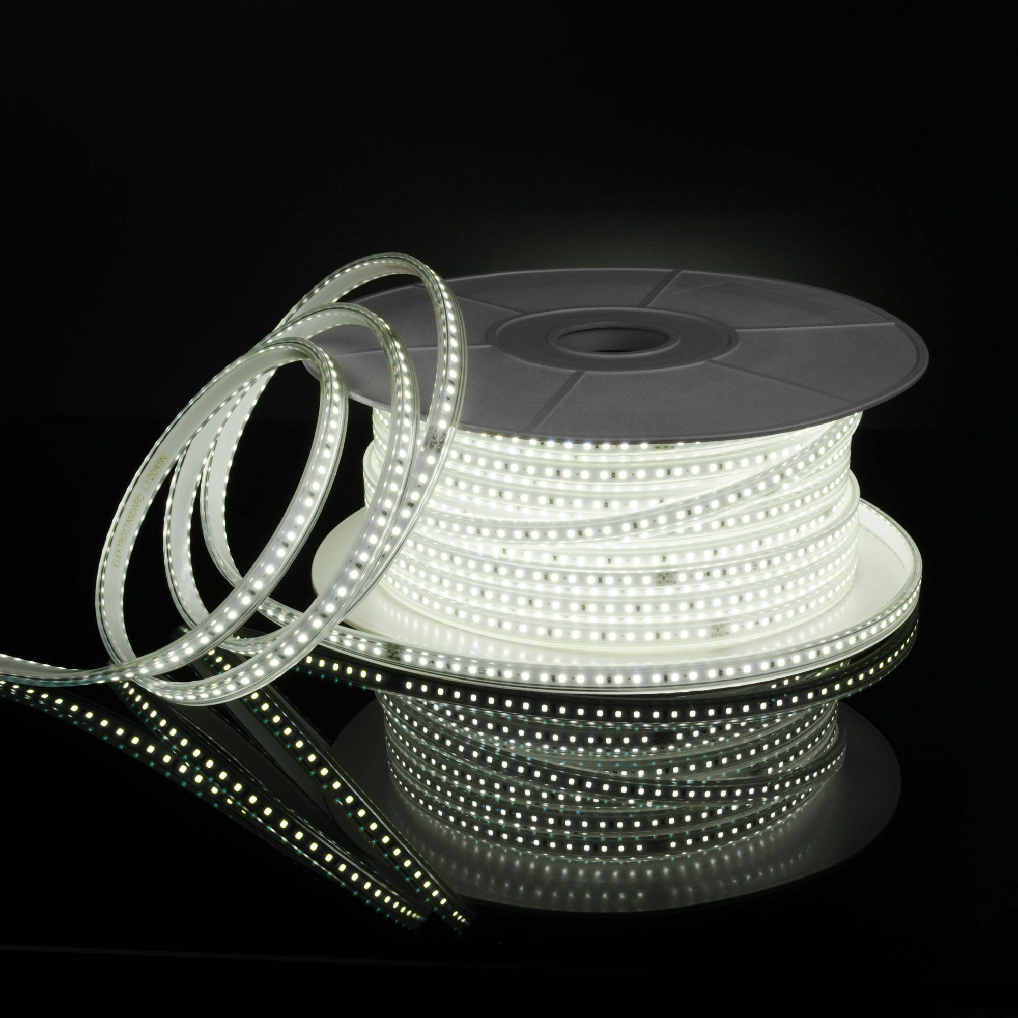 Изображение товара Лента светодиодная 220V 14,4W 120Led 2835 IP65 6500 холодный белый, 50 м Elektrostandard
