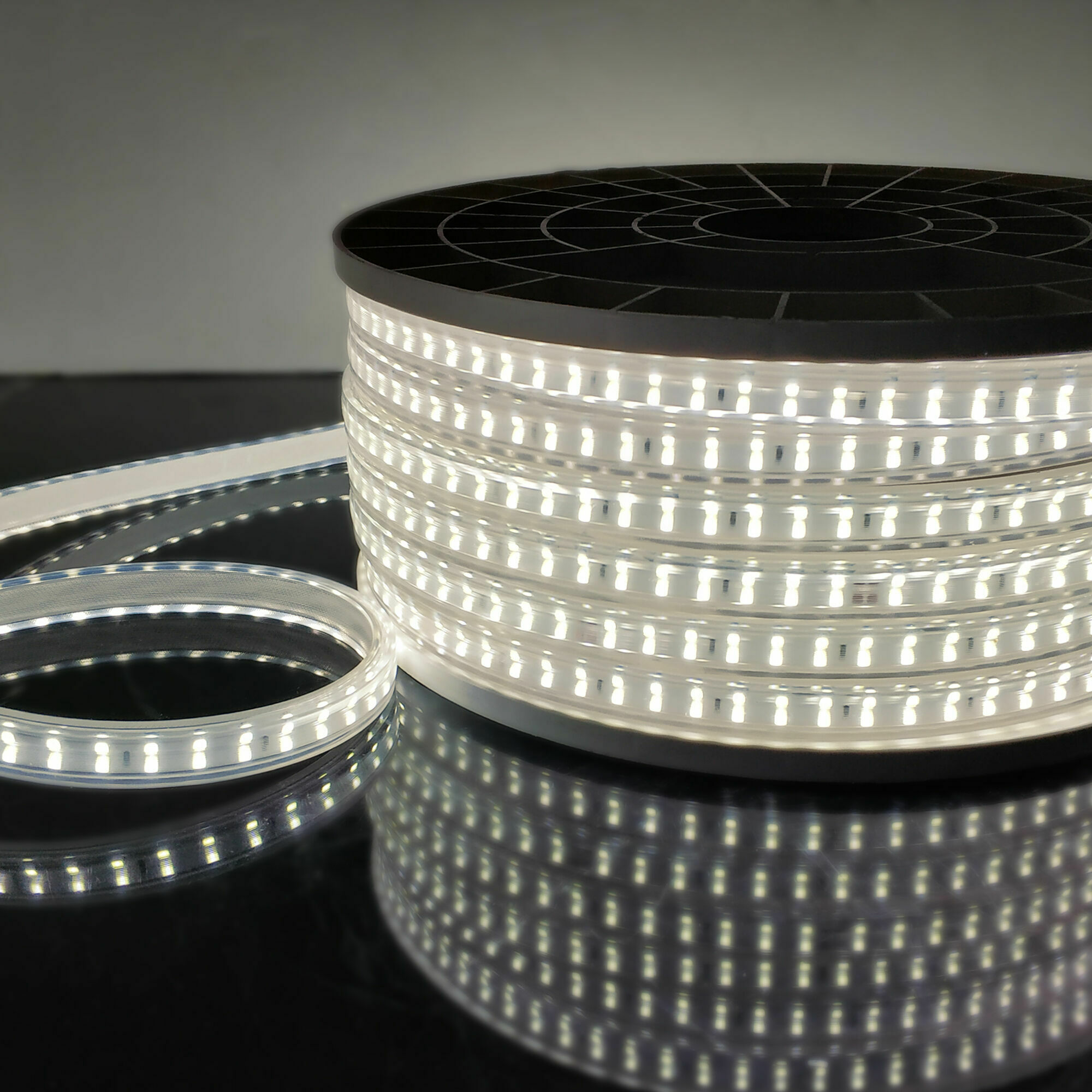 Изображение товара Лента светодиодная 220V 18W 180Led 2835 IP65, холодный белый, 50 м, двухрядная Elektrostandard