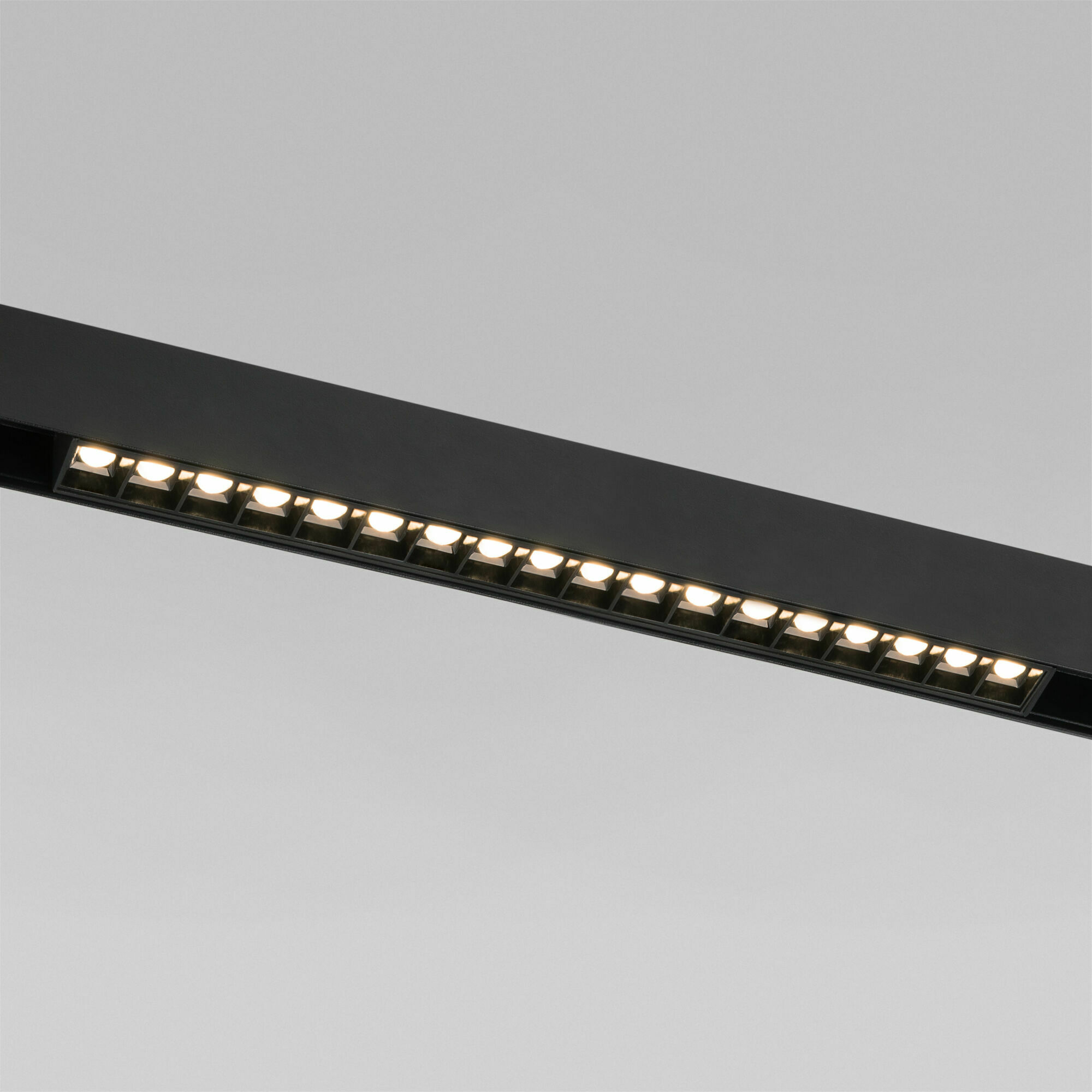 Изображение товара SL03 Трековый светильник 18W 3000K чёрный 85006/01 Slim Magnetic Elektrostandard