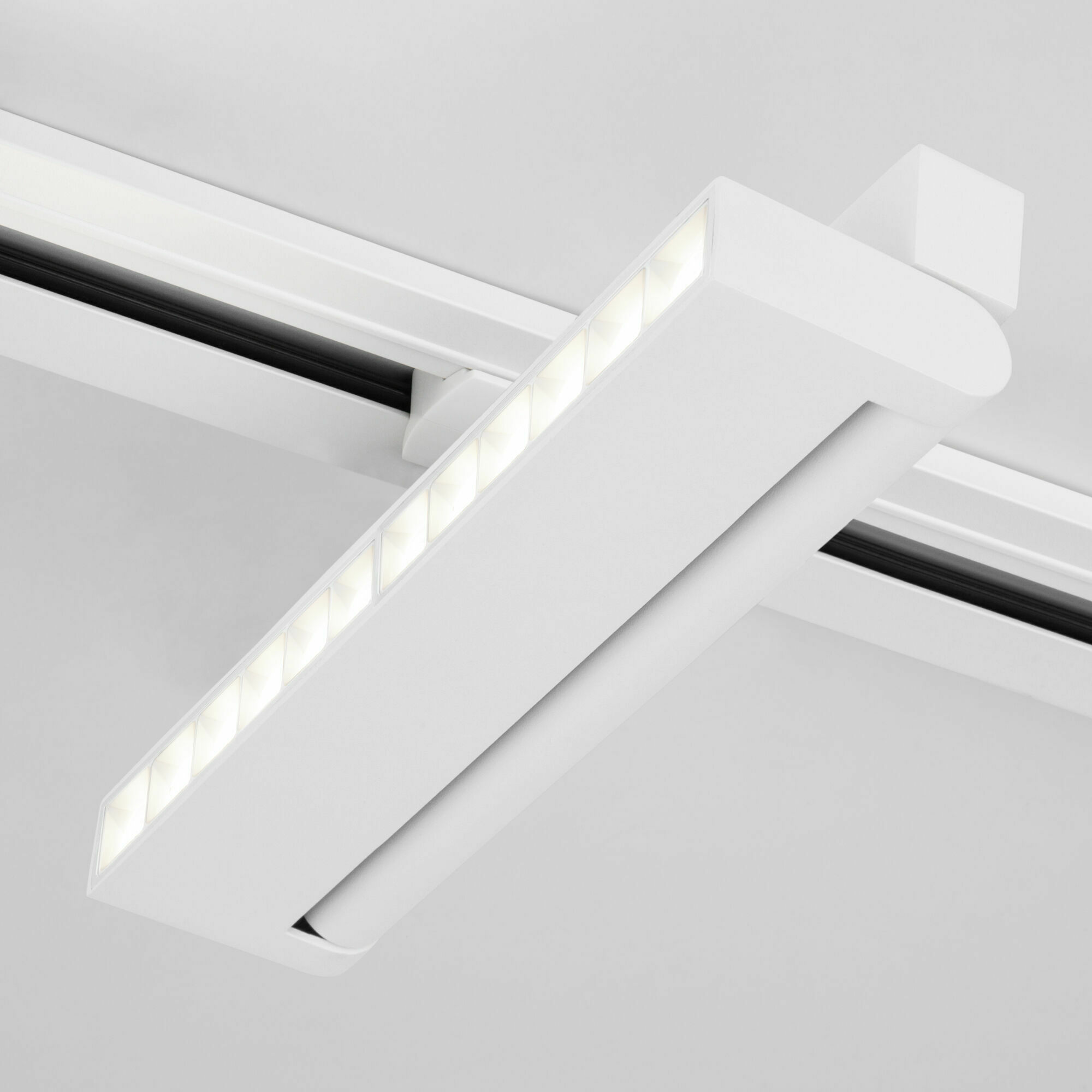 Изображение товара Трековый поворотный светильник 20W 4200K Garda белый 85018/01 Basic System Elektrostandard