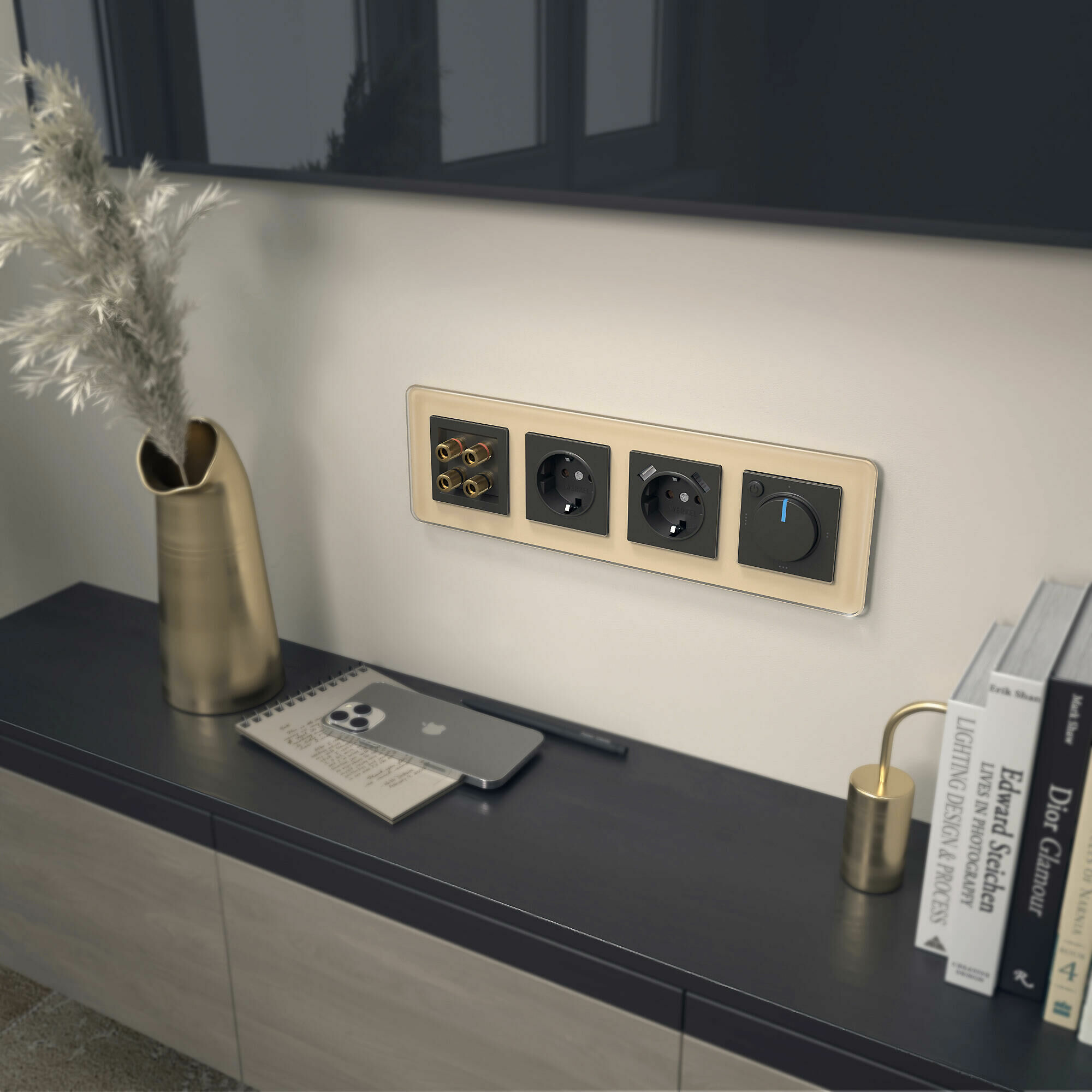 Изображение товара Рамка из стекла на 4 поста Elite айвори W0042443 Werkel