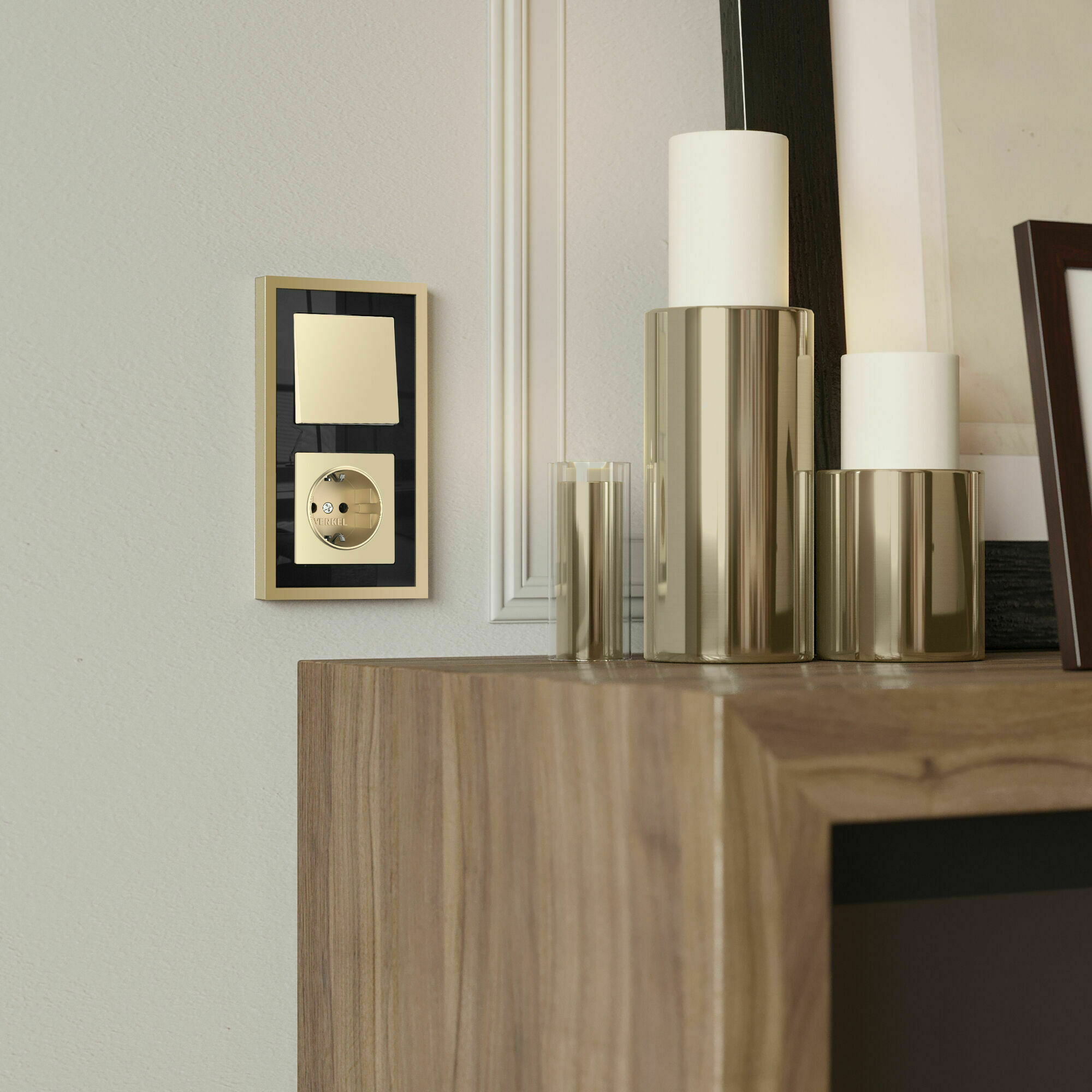 Изображение товара Рамка на 2 поста Baguette (чёрный/латунь) W0022852 Werkel