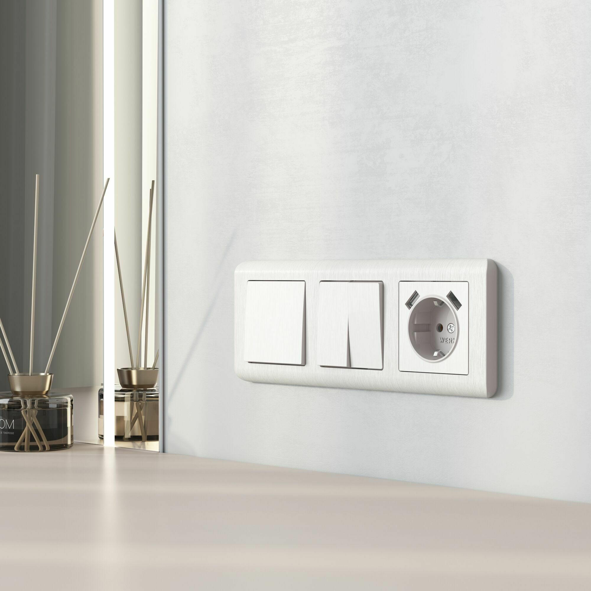 Изображение товара W0032113/ Рамка на 3 поста Stream (перламутровый) Werkel