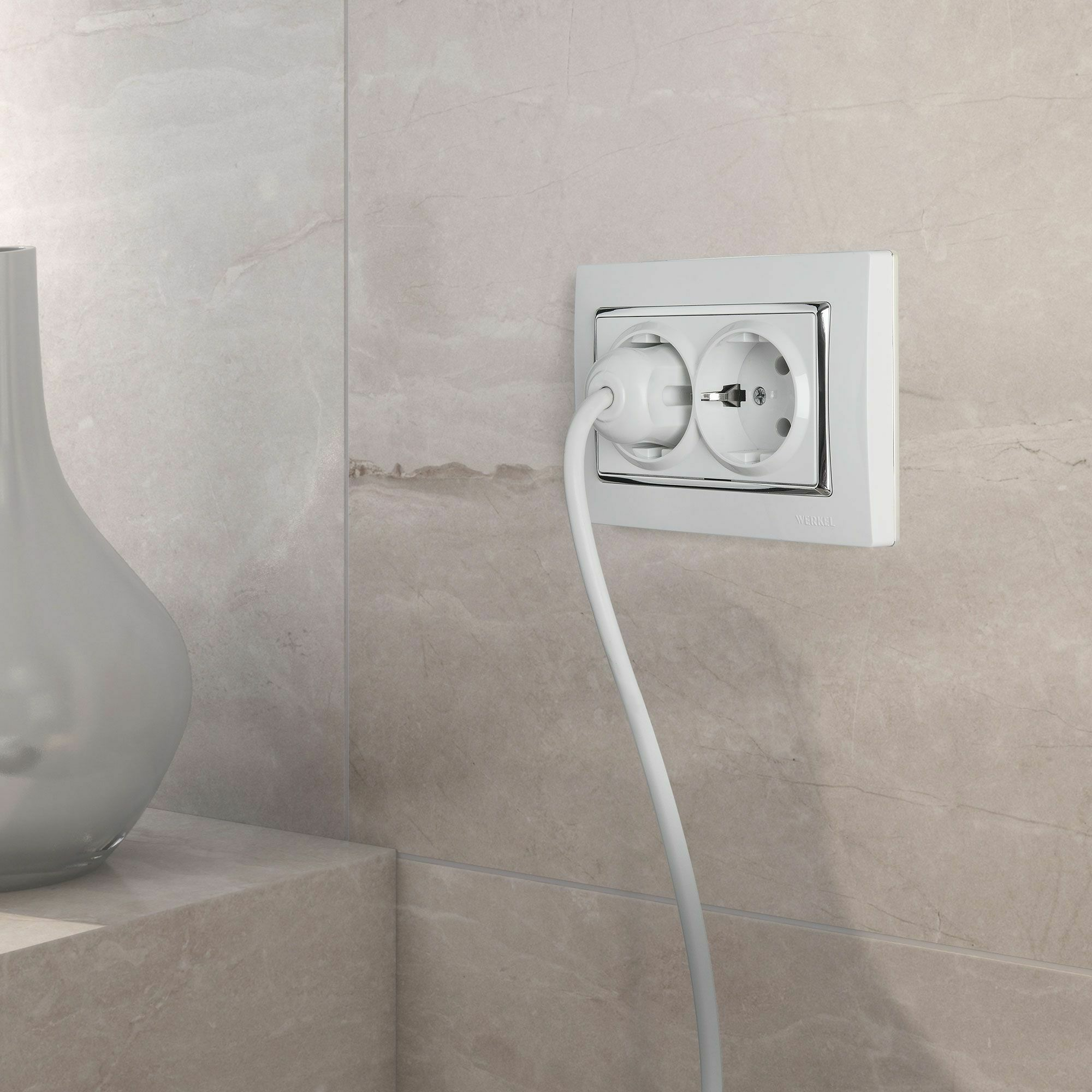 Изображение товара W0081901/ Рамка для двойной розетки Snabb (белый/хром) Werkel