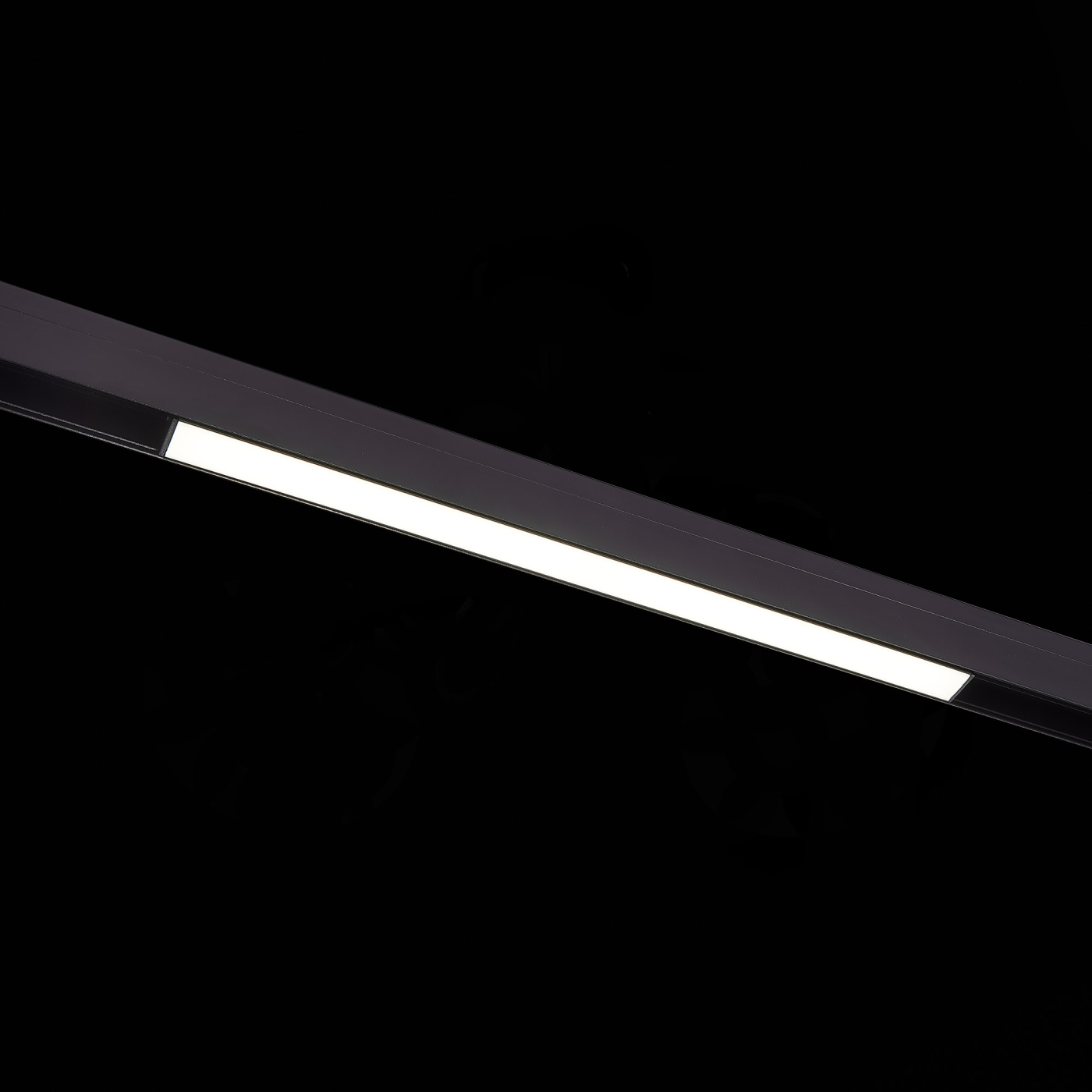 Изображение товара Магнитный трековый светильник чёрный LED 1*12W 4000K, ST360.446.12 SKYLINE 48 ST LUCE