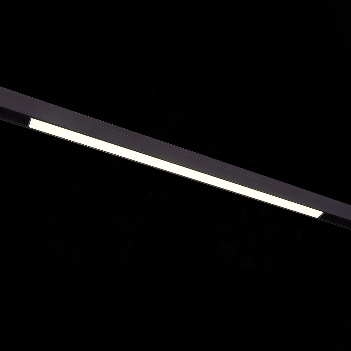 Изображение товара Магнитный трековый светильник чёрный LED 1*20W 3000K ST360.436.20 SKYLINE 48 ST LUCE
