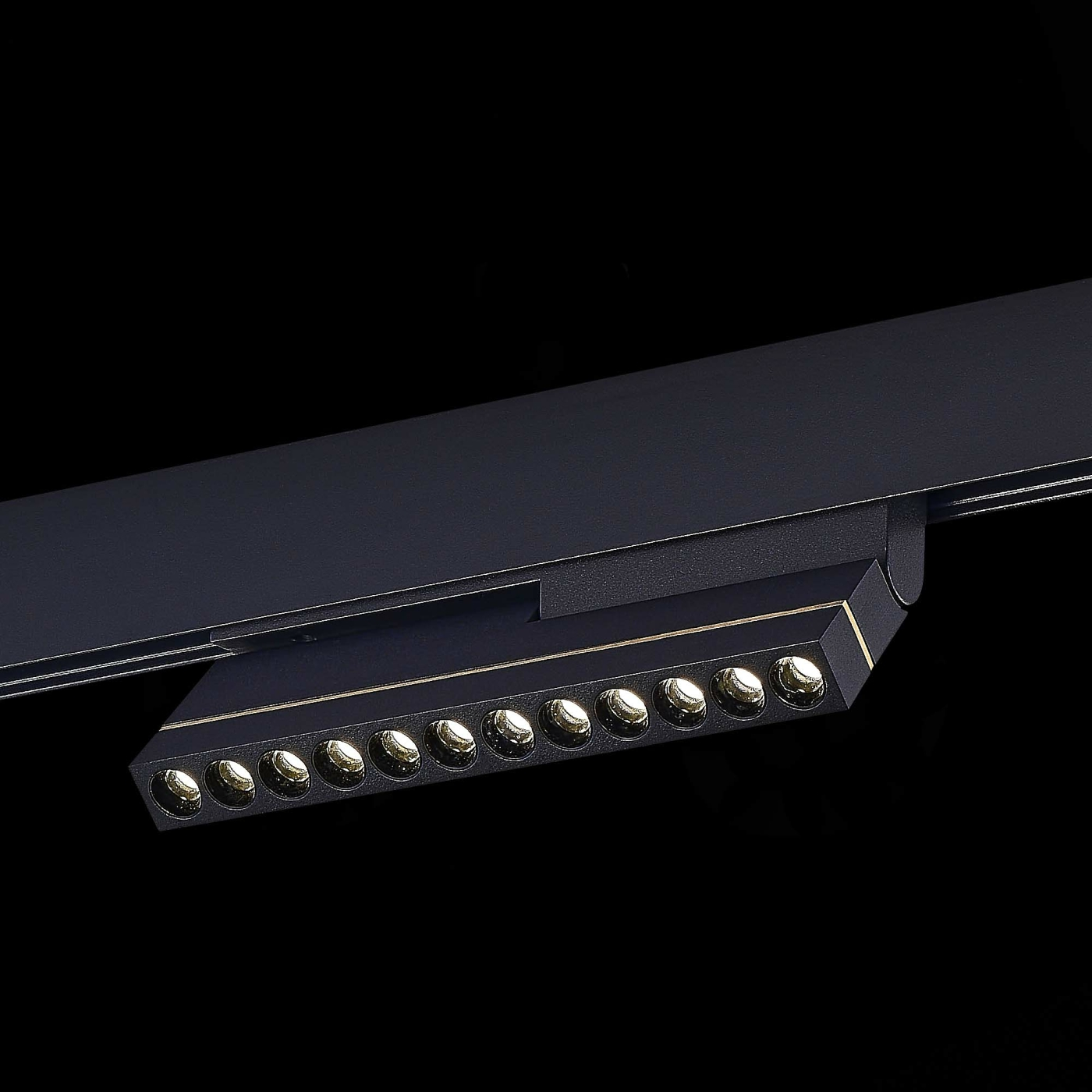 Изображение товара Магнитный трековый светильник чёрный LED 1*12W 4000K ST805.446.12 SKYLINE 48 ST LUCE