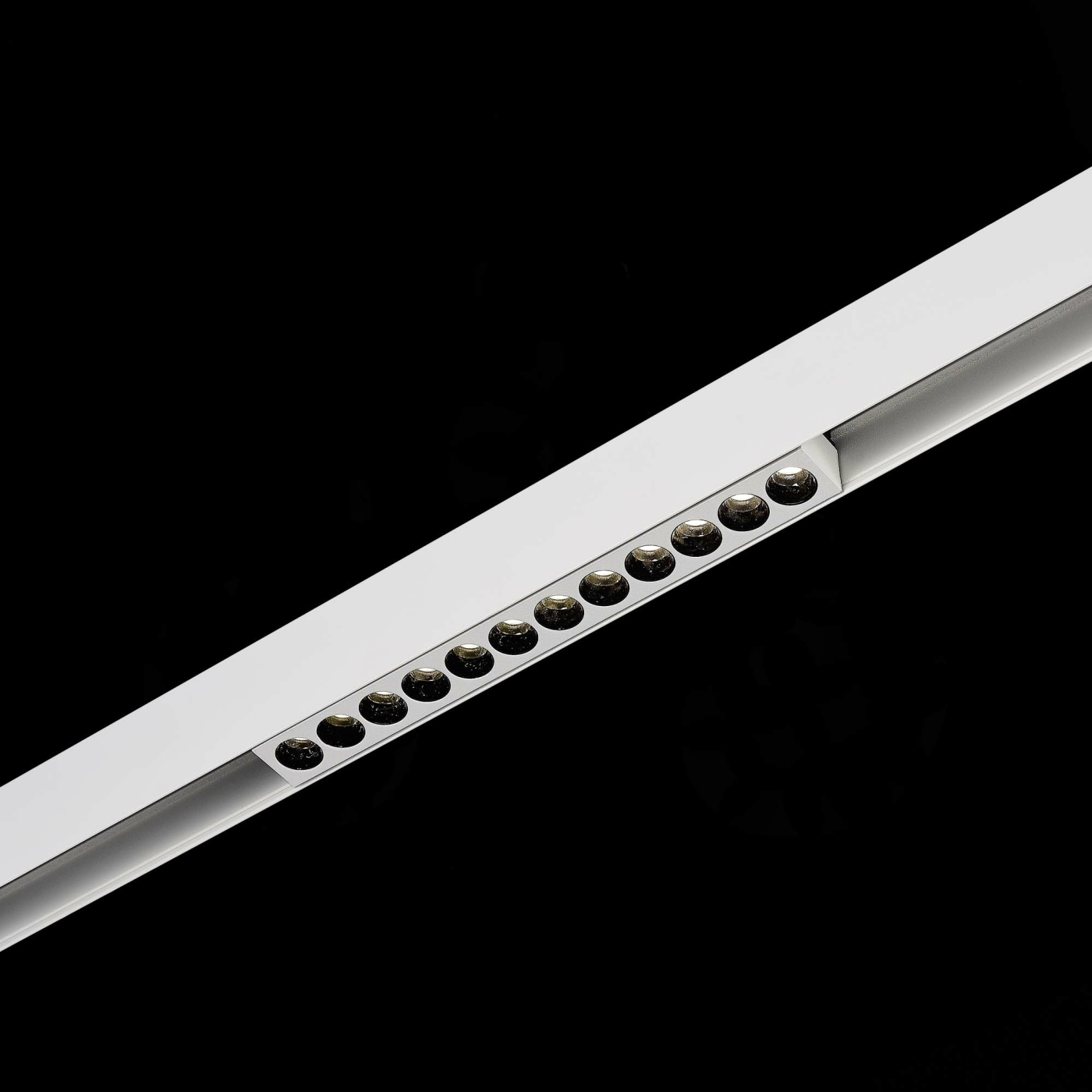 Изображение товара Магнитный трековый светильник Белый LED 1*12W 4000K ST806.546.12 SKYLINE 48 ST LUCE