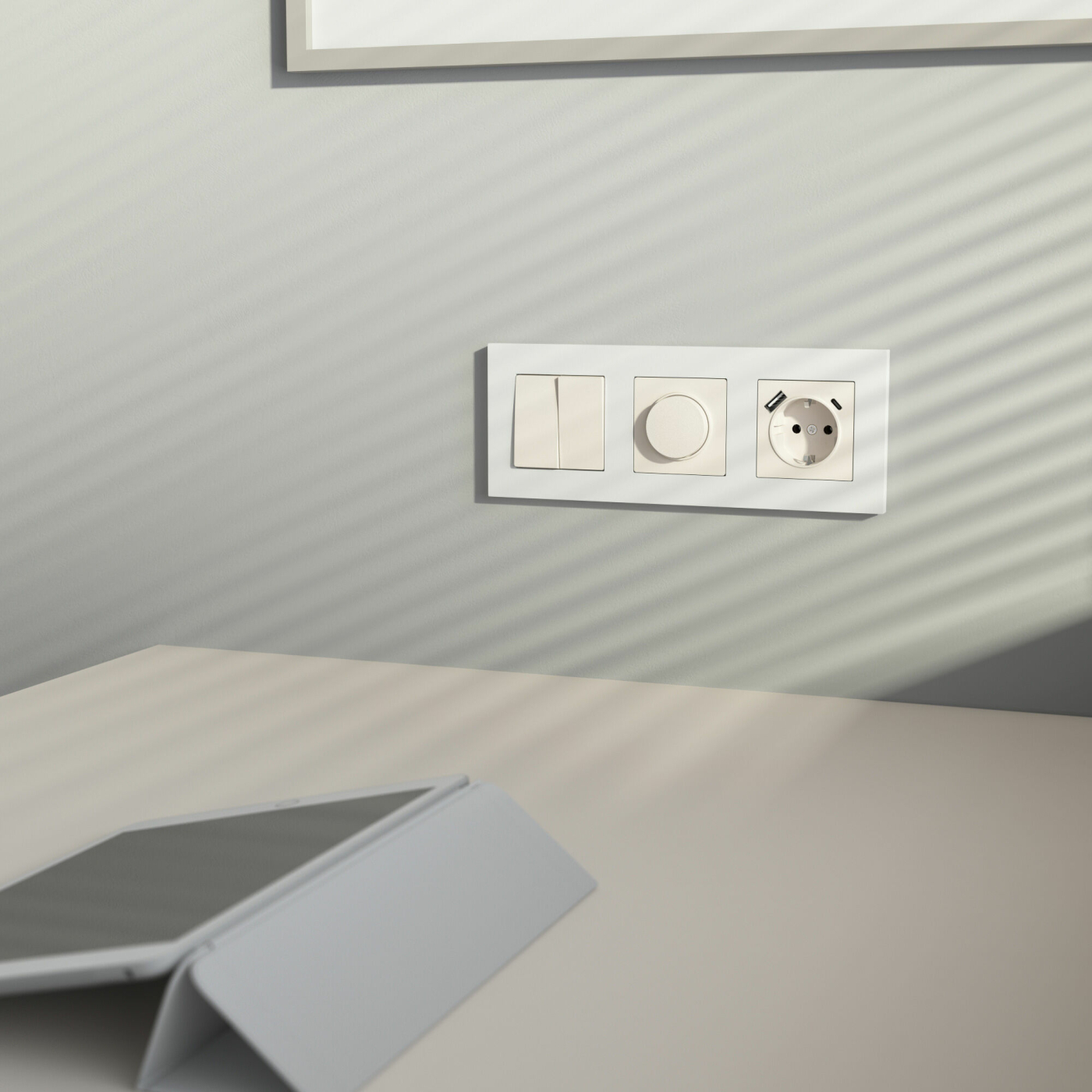 Изображение товара Розетка с заземлением, шторками и USB тип A+C (айвори матовый) W1171762 Werkel